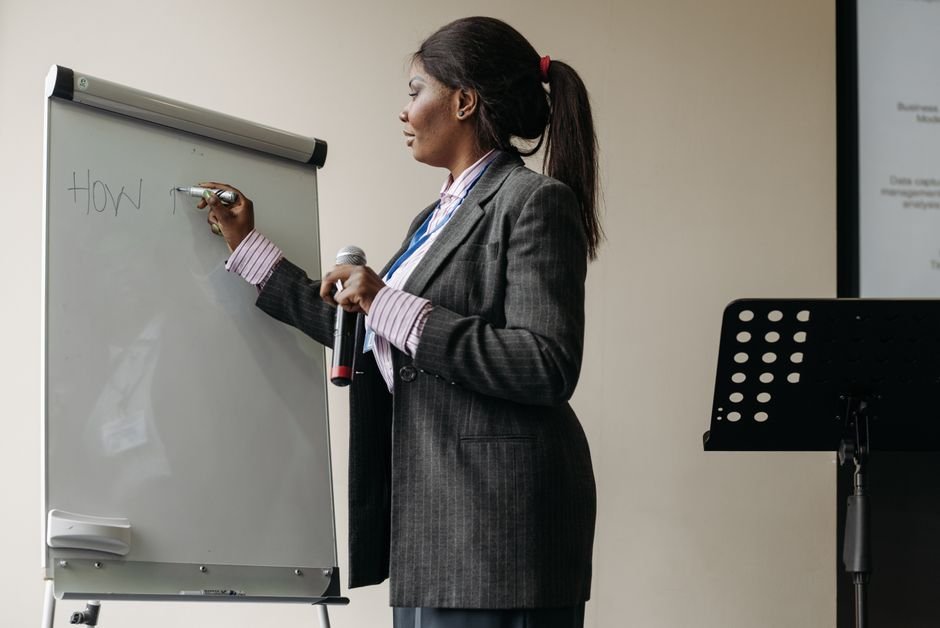 how to develop leadership skills at work 2